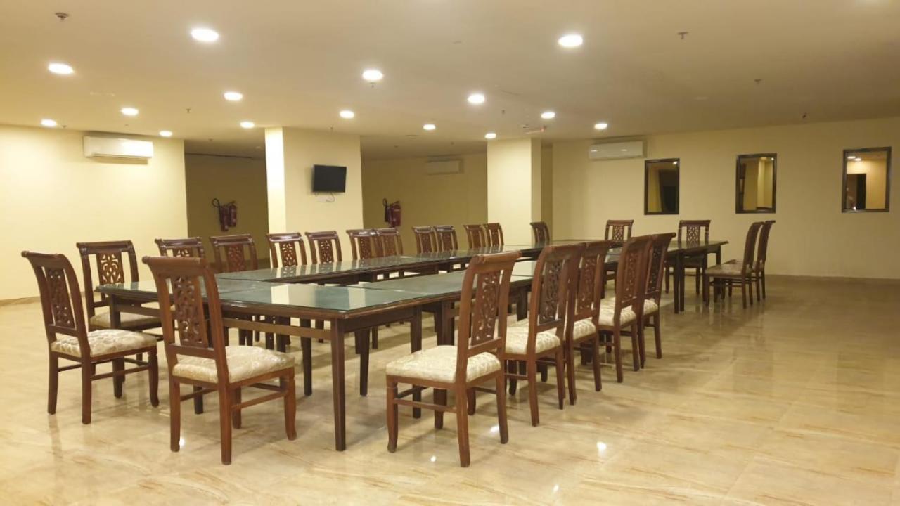 Muscat Horizon Hotel Seeb Bagian luar foto