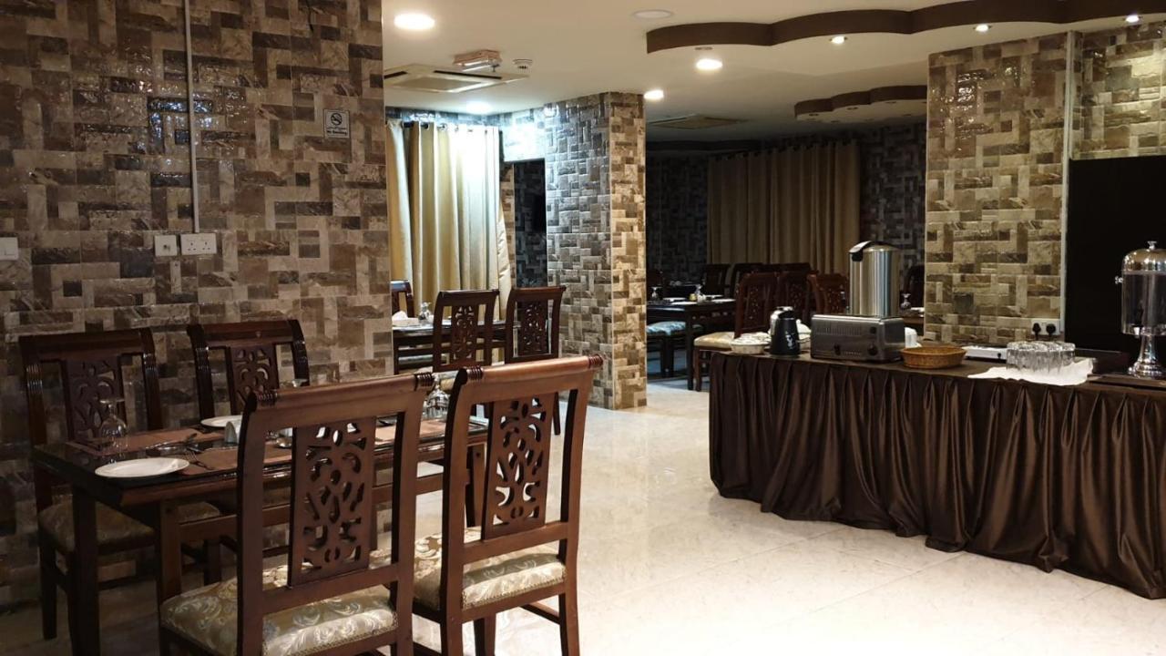 Muscat Horizon Hotel Seeb Bagian luar foto